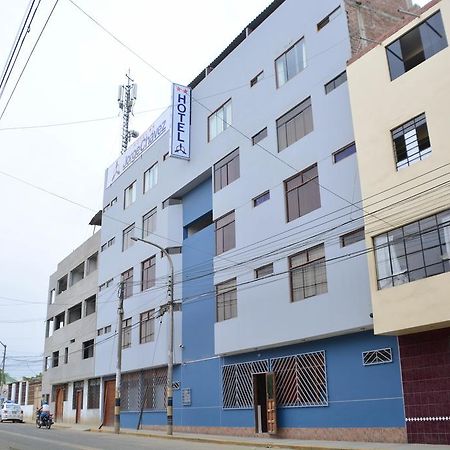 Hotel Jorge Chavez Трухильо Екстериор снимка