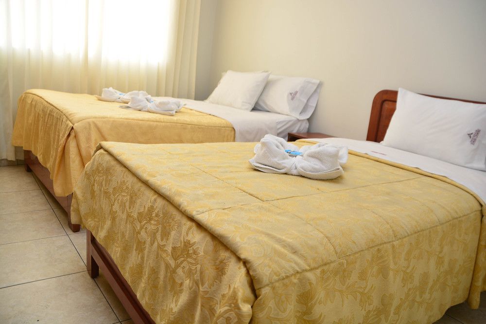 Hotel Jorge Chavez Трухильо Екстериор снимка