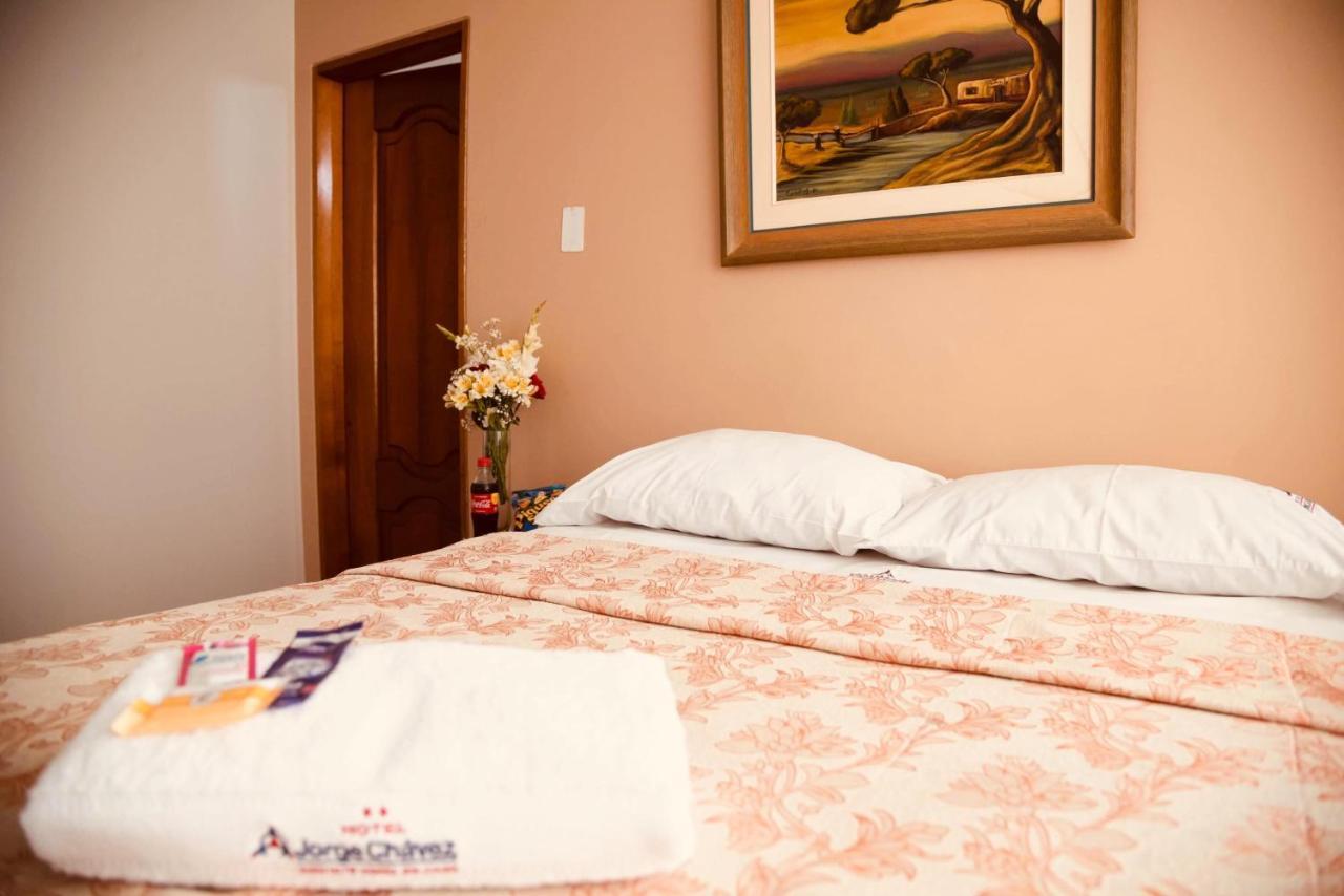 Hotel Jorge Chavez Трухильо Екстериор снимка