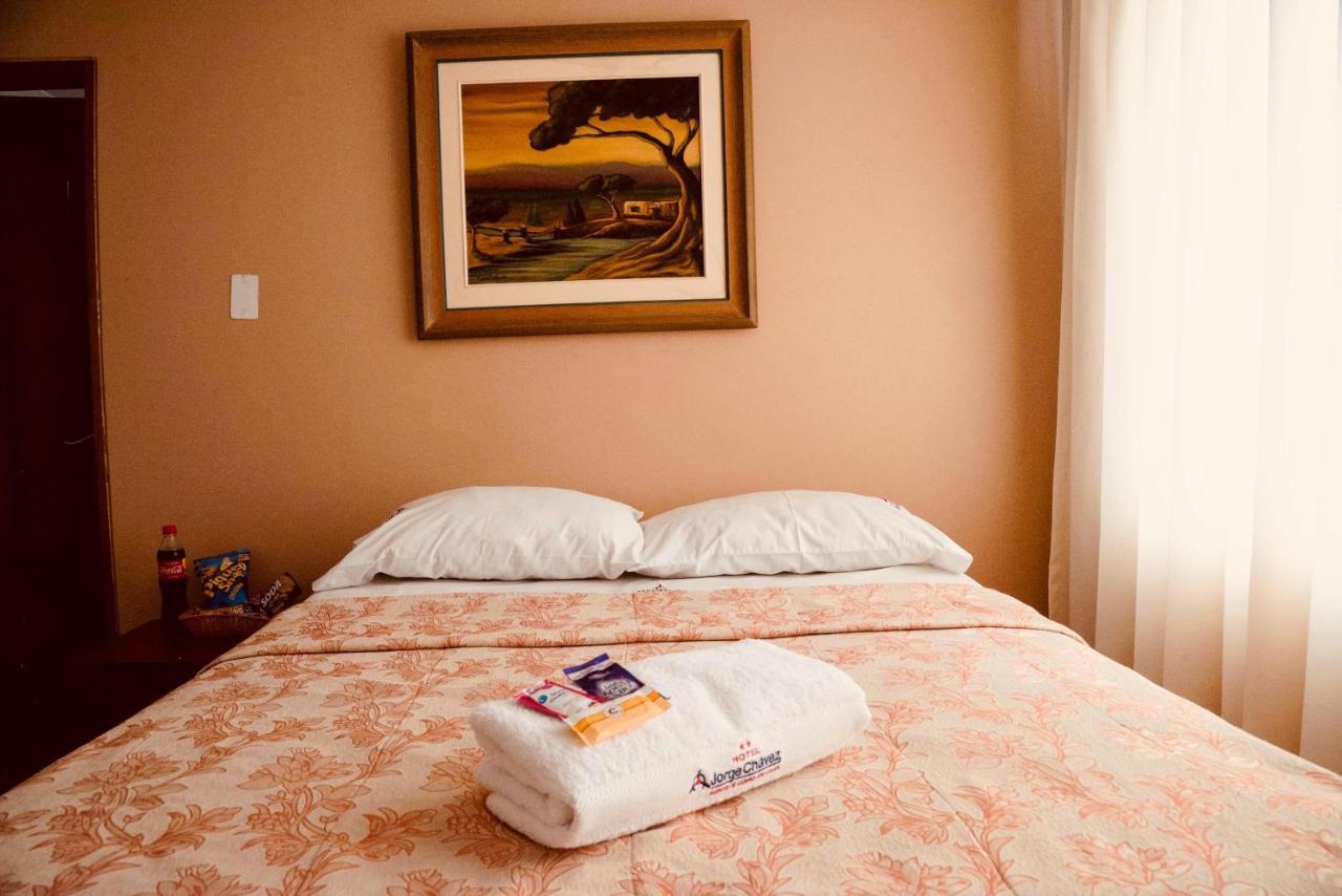 Hotel Jorge Chavez Трухильо Екстериор снимка