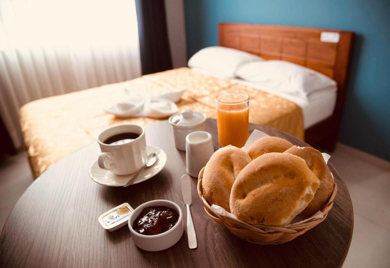 Hotel Jorge Chavez Трухильо Екстериор снимка