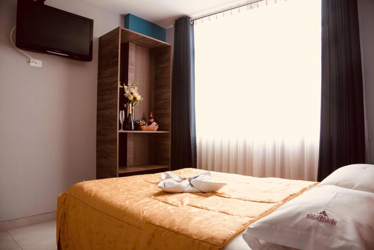 Hotel Jorge Chavez Трухильо Екстериор снимка