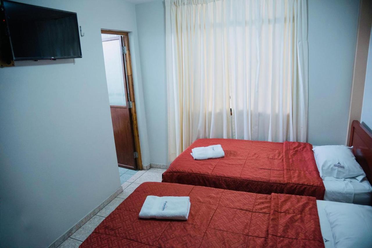 Hotel Jorge Chavez Трухильо Екстериор снимка
